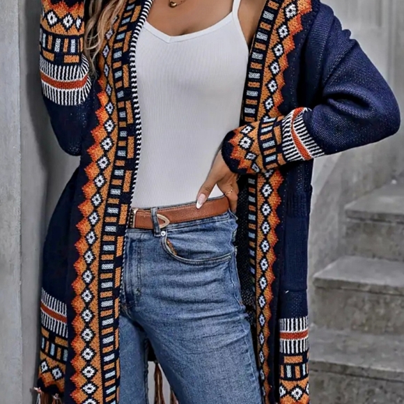 Vibrantly colored gio pattern tassel hem cardigan - Picture 4 of 7